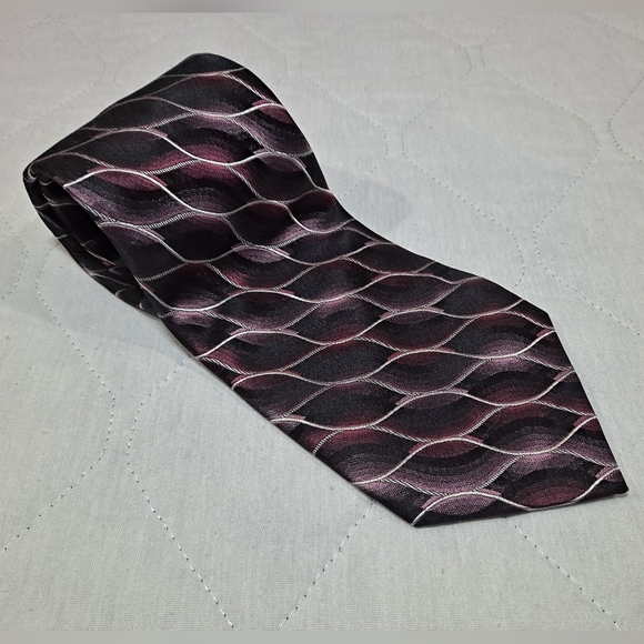 Crazy Horse 💯 Silk Designer Necktie 3.75"x58" Black/Purple Abstract Pattern - Picture 1 of 9